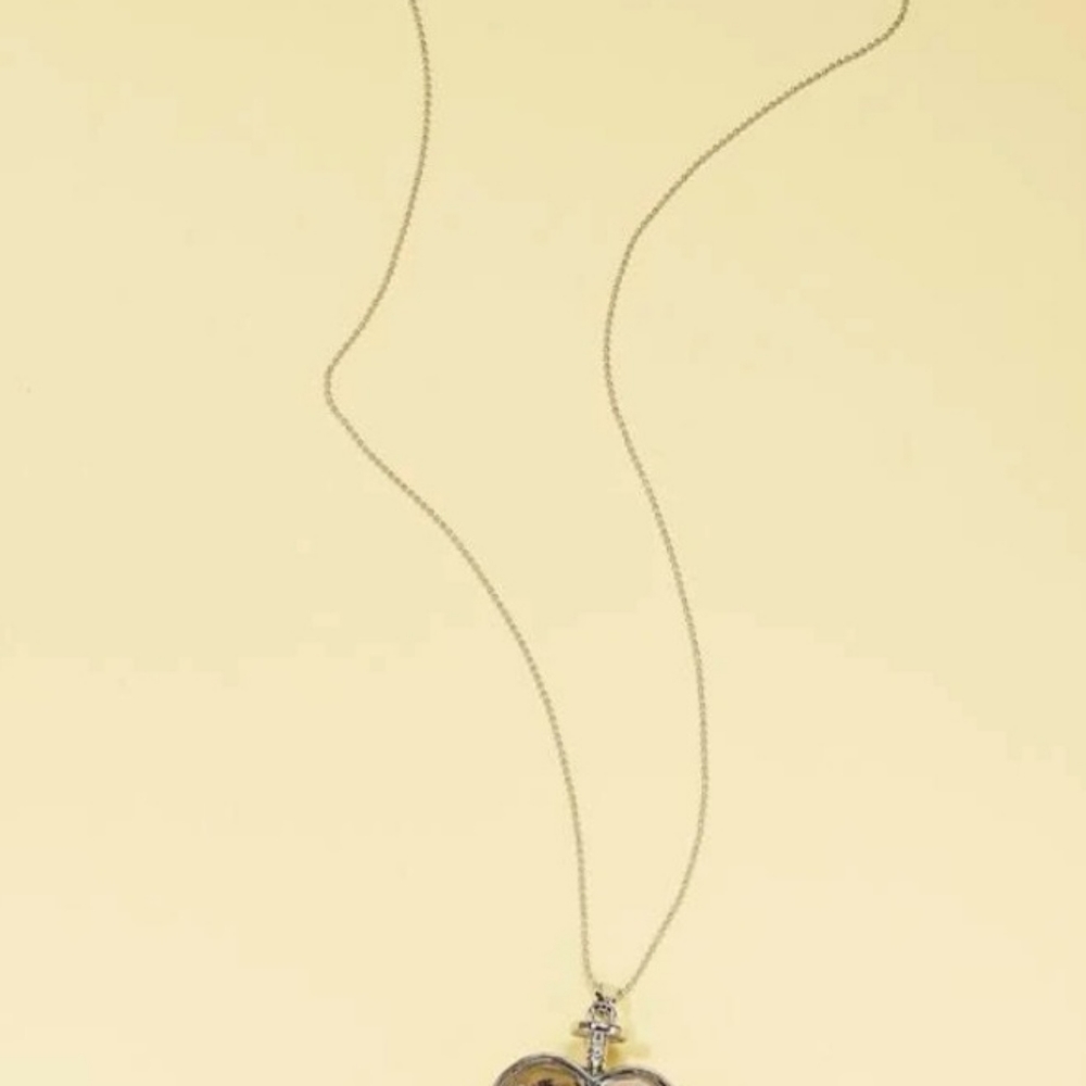 Dried flower heart necklace DISCOUNT SHIPPING! - Picture 3 of 3